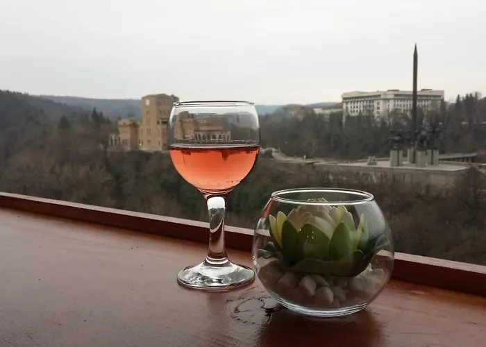 Tarnovo Old Town Pensiune 3*